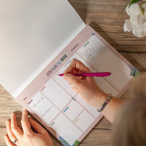 Weekly Desk Planner