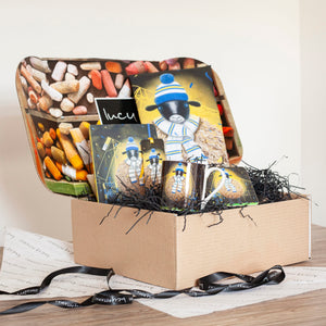 Surprise any Leeds United fan with this beautifully packaged “Ewe-nited” gift box, including mug, notebook, coaster & more. Ideal for birthdays, match days & Christmas.