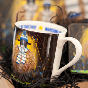 Surprise any Leeds United fan with this beautifully packaged “Ewe-nited” gift box, including mug, notebook, coaster & more. Ideal for birthdays, match days & Christmas.